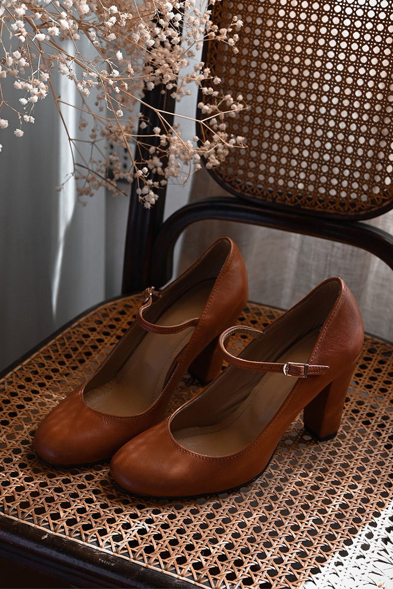 Bravina | Everyday Sandals with Small Heel