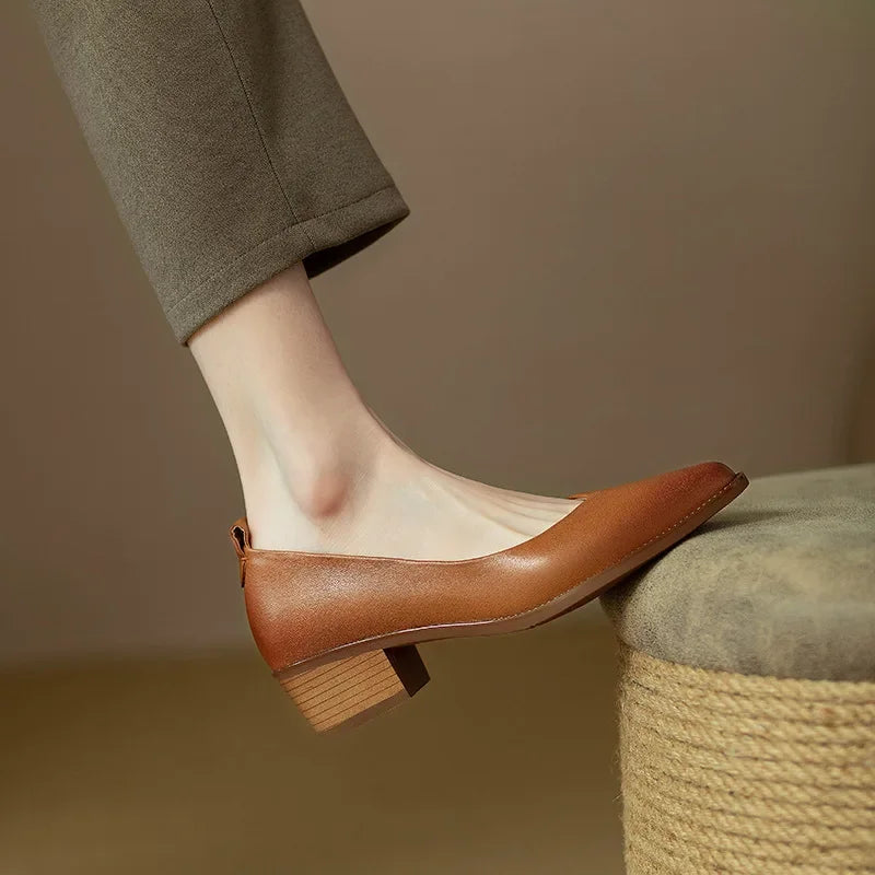 Solenza™| Helen Classic Pumps
