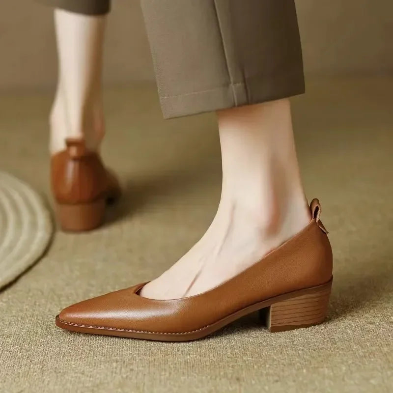 Solenza™| Helen Classic Pumps