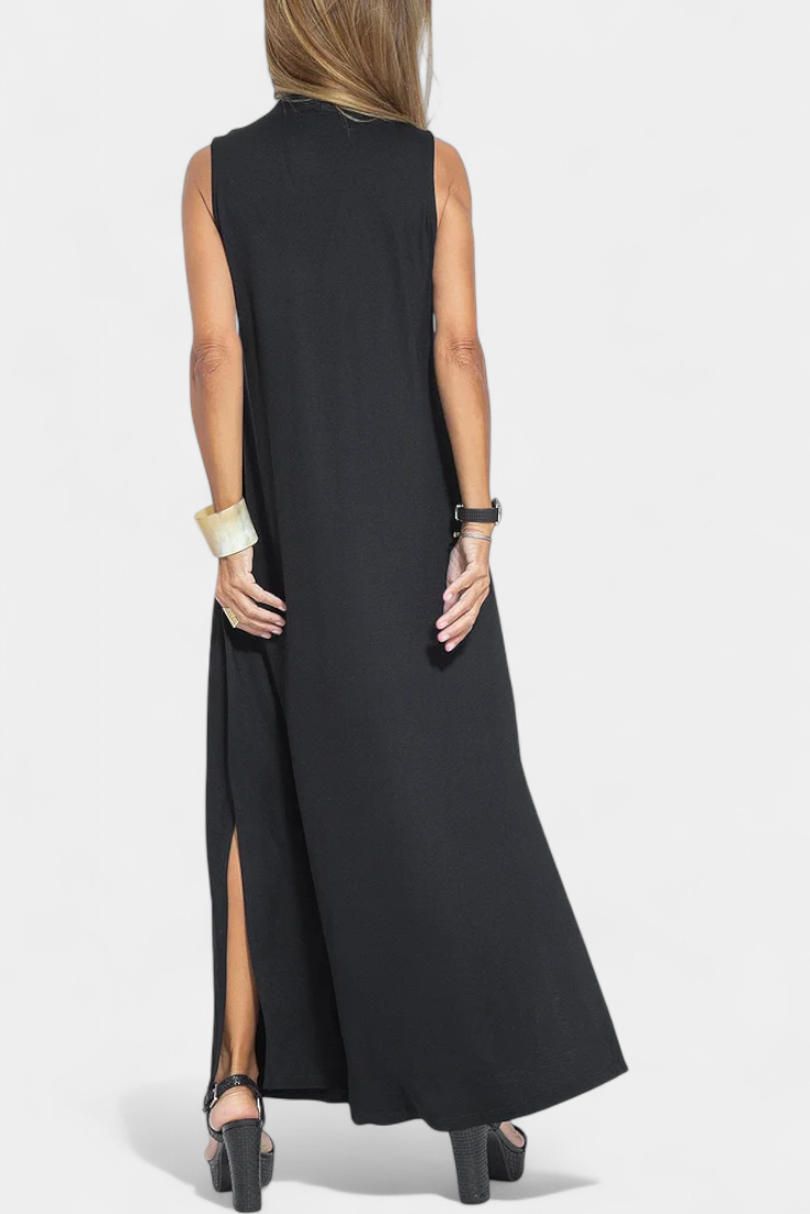 Felisa Maxi Dress Without Sleeves in Solid Color and Elegant Silhouette