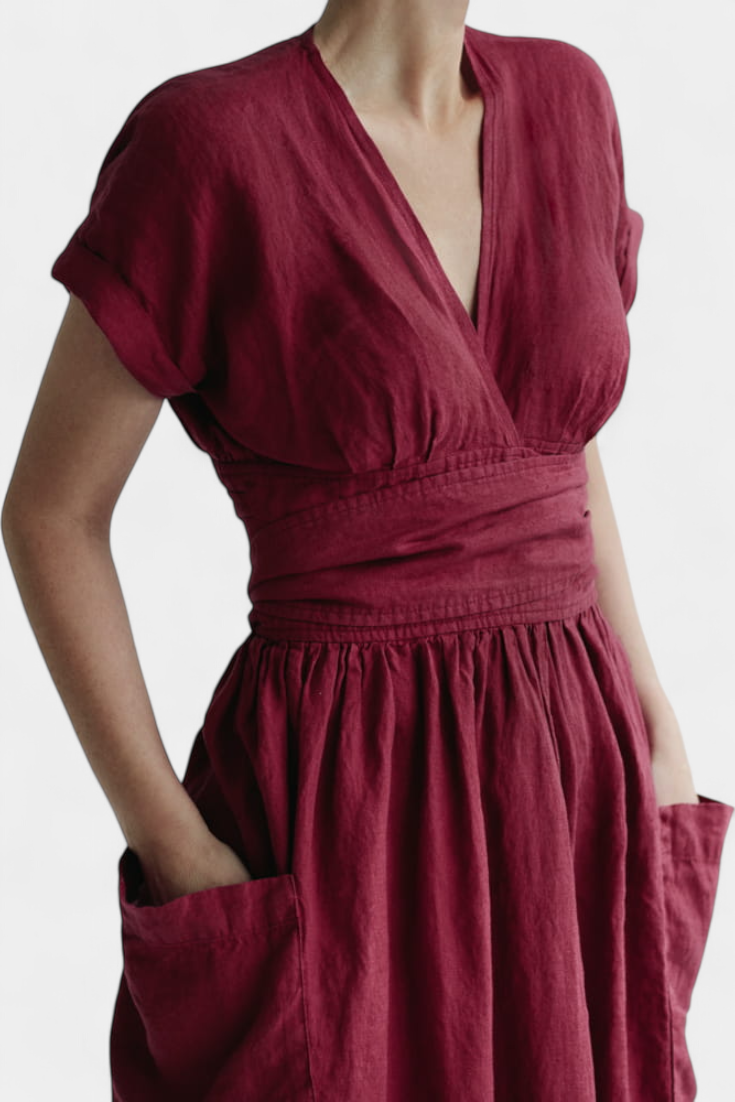 Cressida | Exclusive Dress with V-Neck and Adjustable Waist