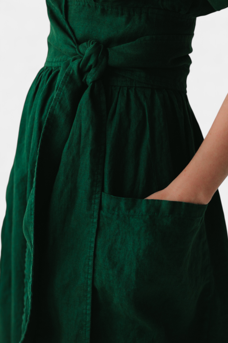 Cressida | Exclusive Dress with V-Neck and Adjustable Waist