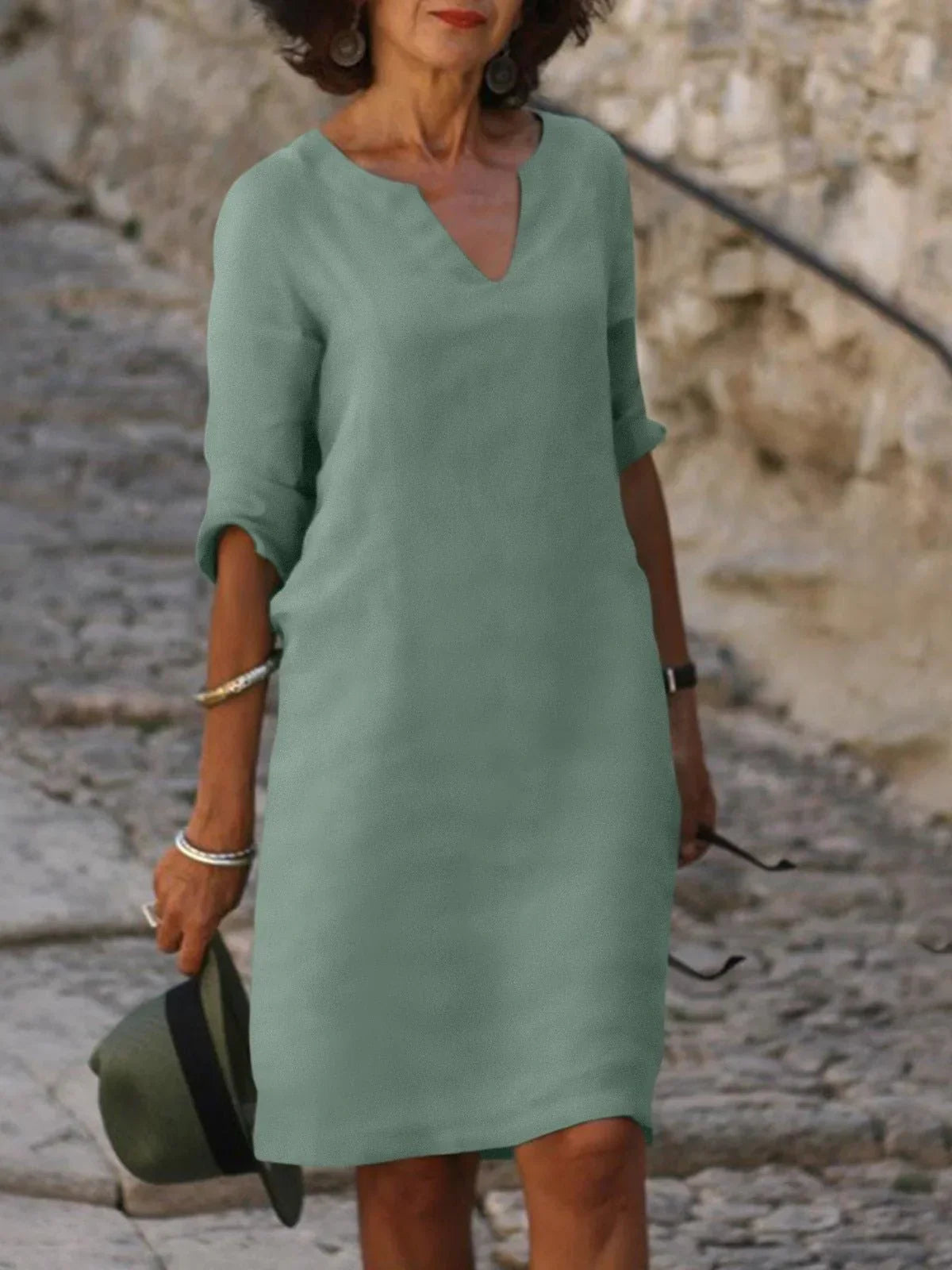 Saoirse | V-neck dress that conceals the belly
