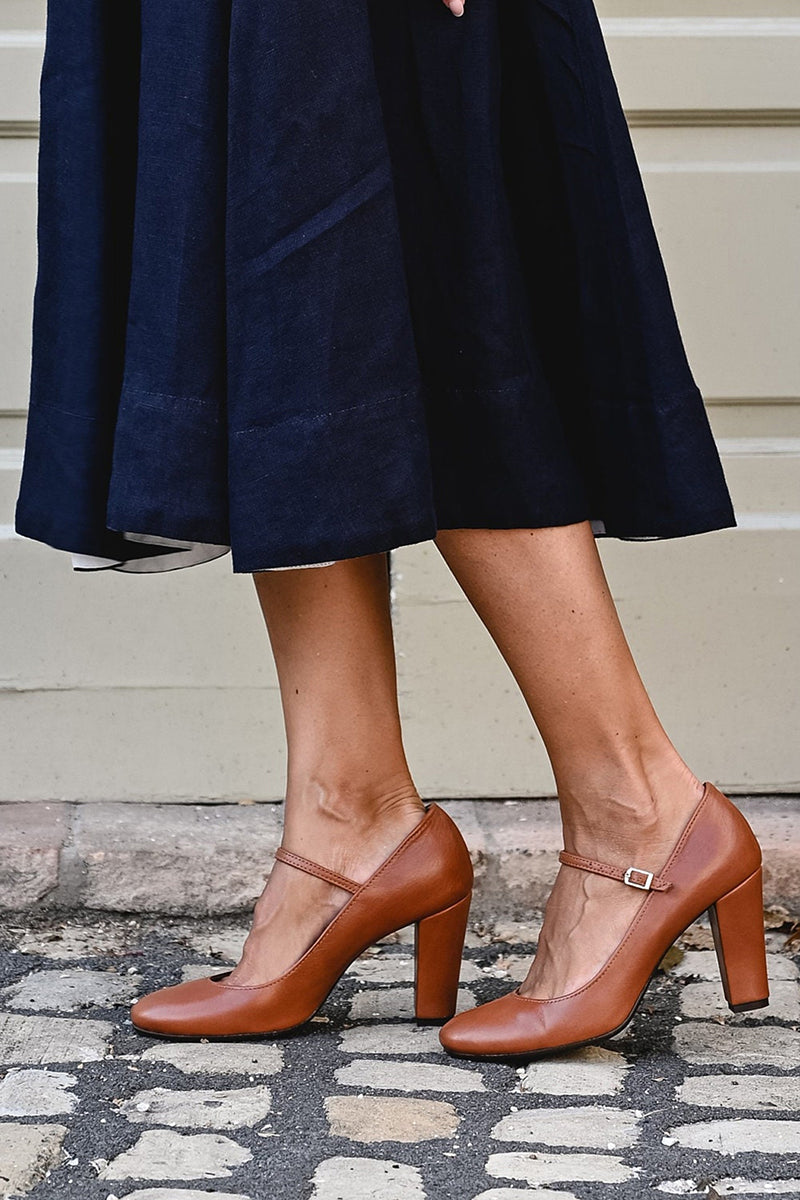Bravina | Everyday Sandals with Small Heel