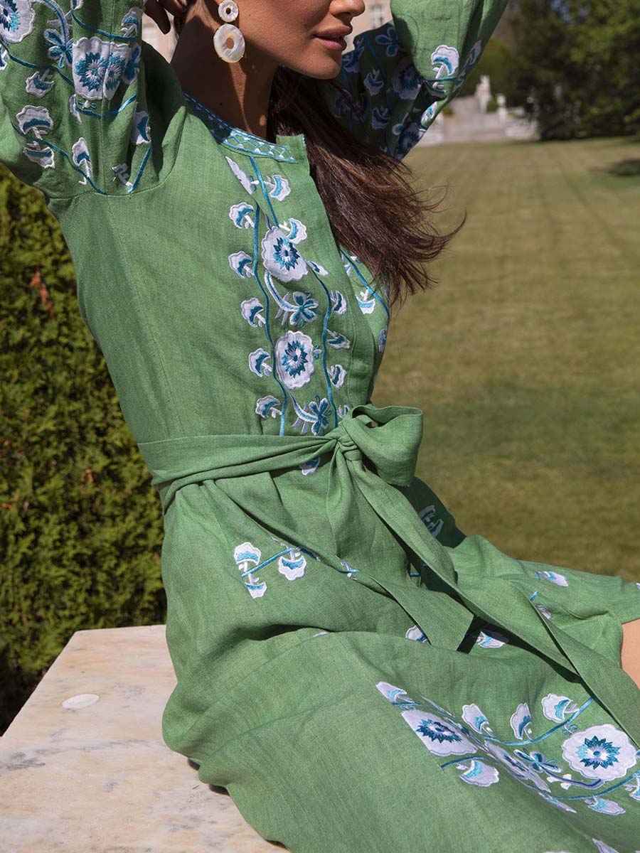 Emma - Chic Dress with Belt