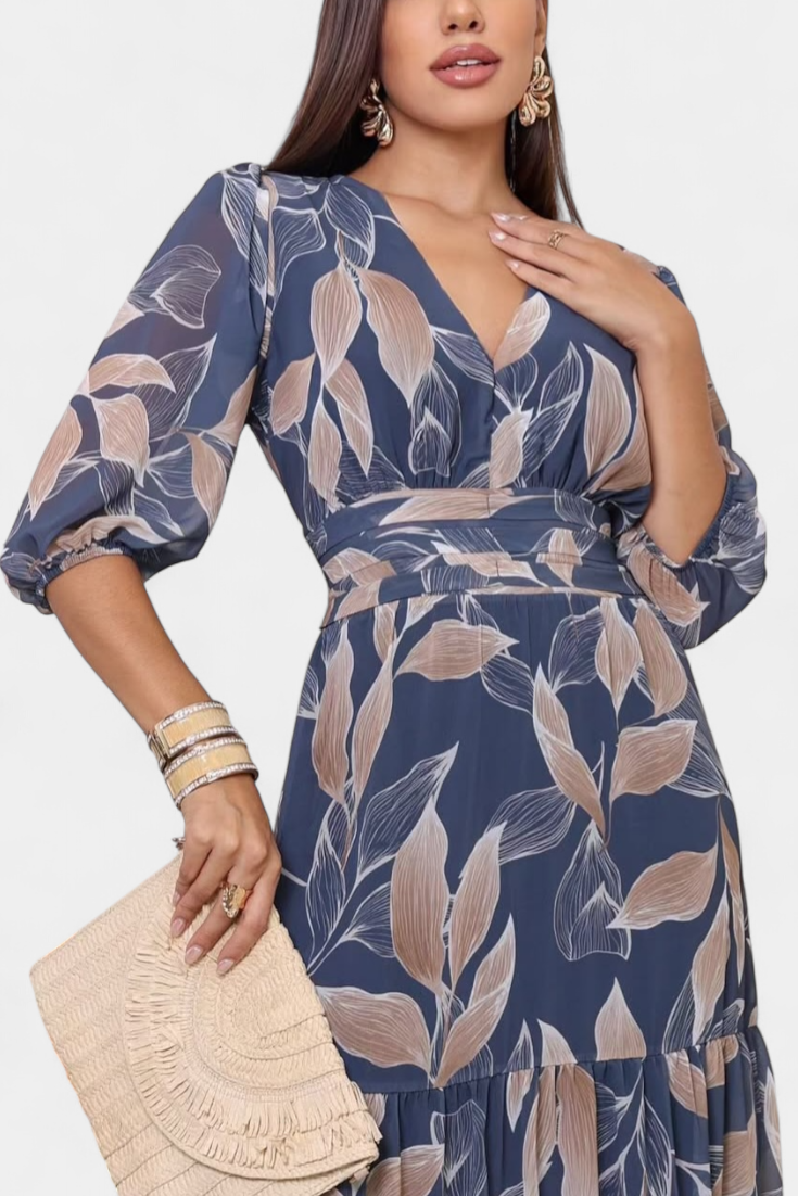 Aísha Long Floral Dress with Flowing Cut and Leaf Motif