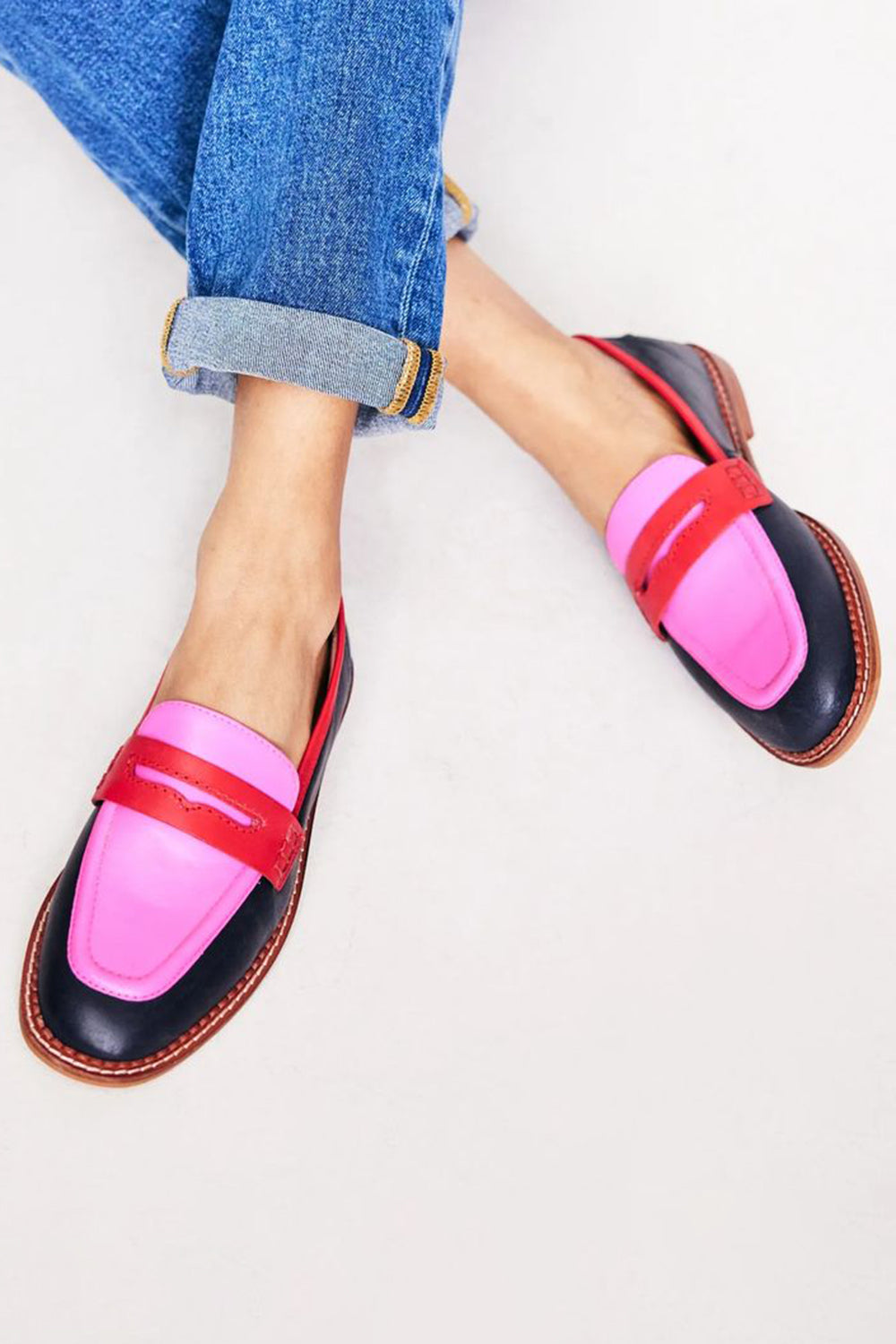 Lunessa | Black loafers with coloured accent