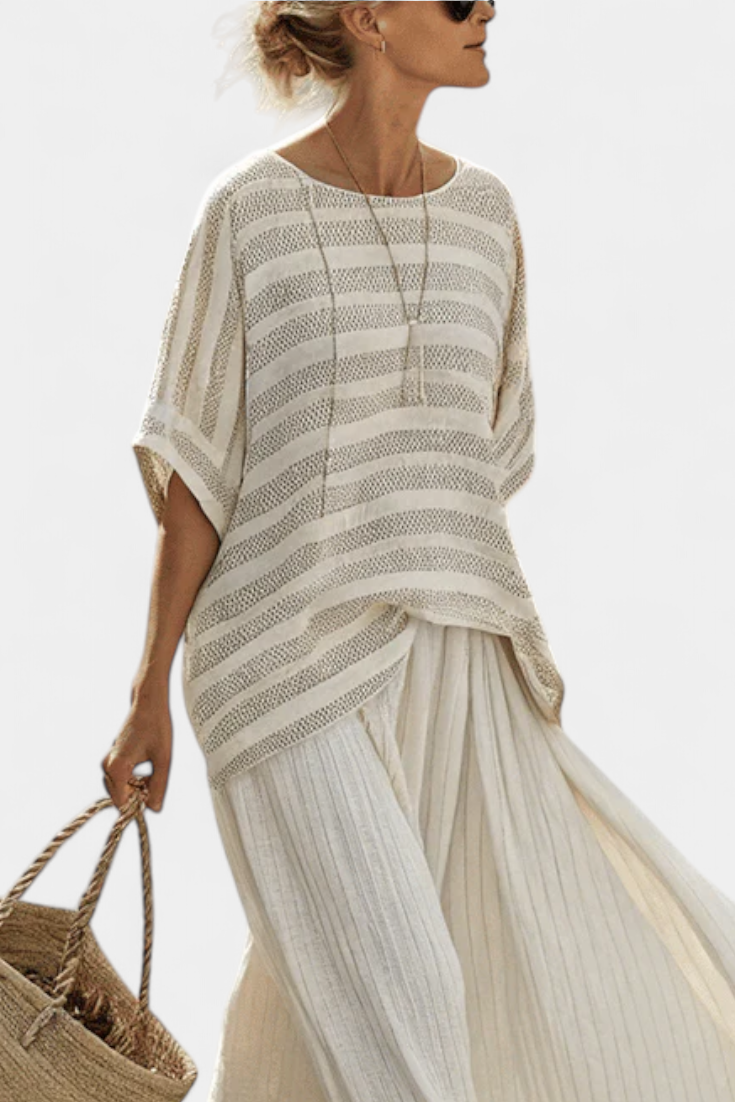 Complete bamboo linen Daisy set with elegant striped blouse and fluid pants for a modern and comfortable style