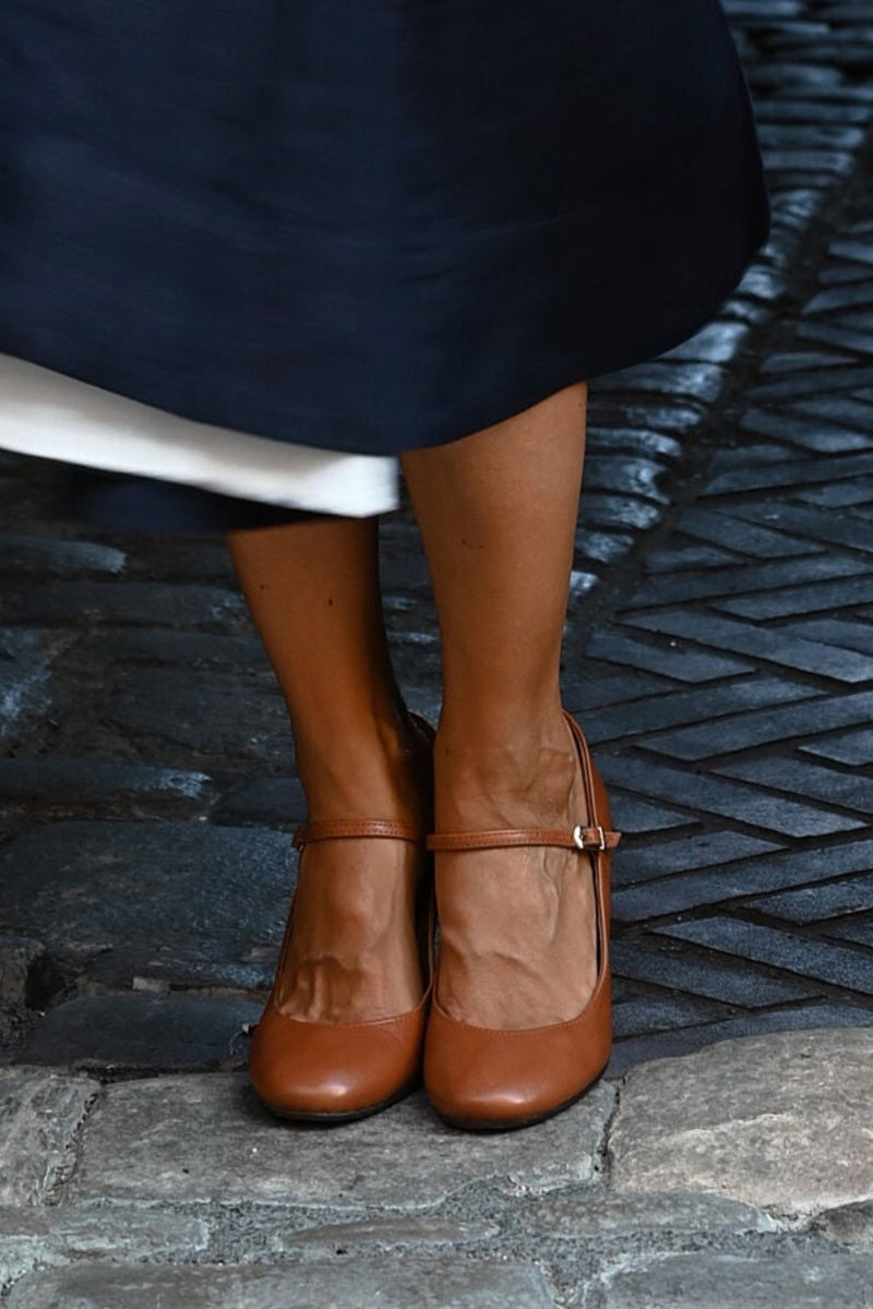 Bravina | Everyday Sandals with Small Heel