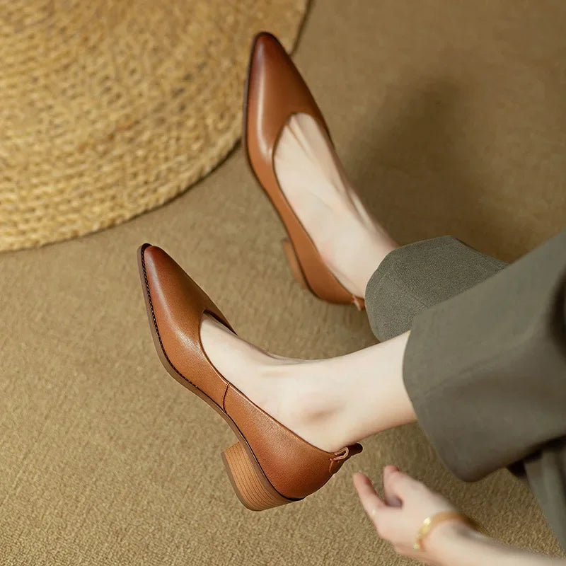 Solenza™| Helen Classic Pumps