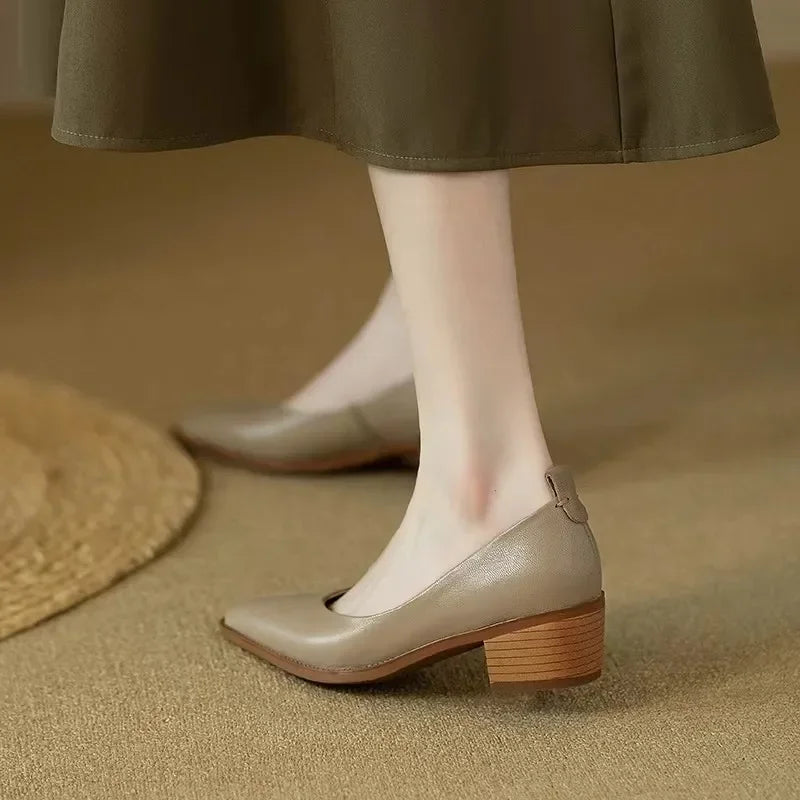 Solenza™| Helen Classic Pumps