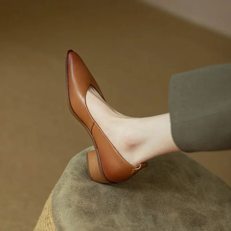 Solenza™| Helen Classic Pumps