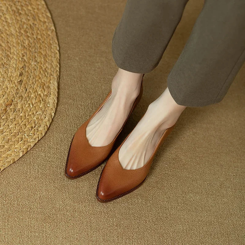 Solenza™| Helen Classic Pumps
