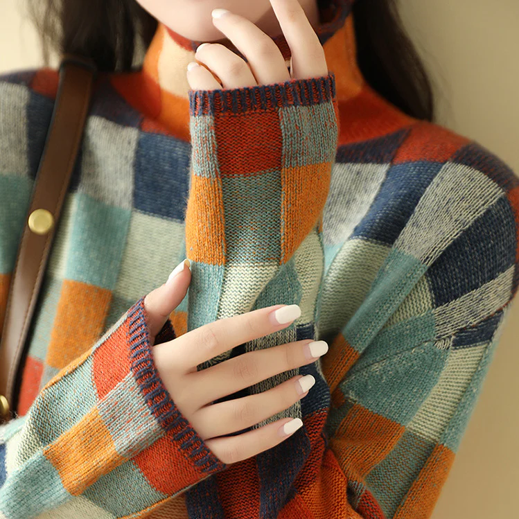 Olivia™ - Soft Cashmere Turtleneck Sweater