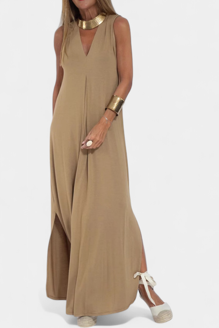 Felisa Maxi Dress Without Sleeves in Solid Color and Elegant Silhouette