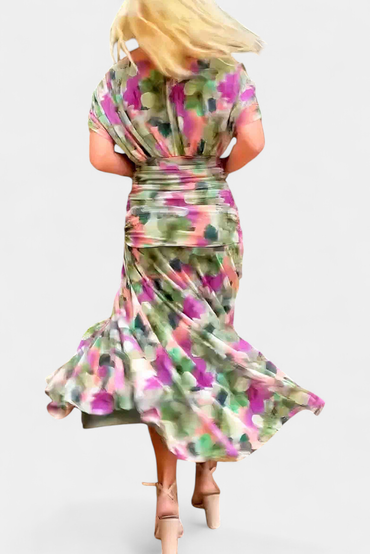 Alondra Long Dress with Fantasy Floral Print and V-Neck